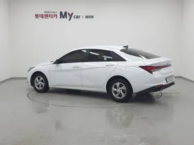 Hyundai Avante 2023, 53954 км, за 7641.7 USD