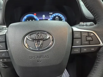 Toyota Sienna 2025, 2501 км, за 43024.16 USD - фото 6