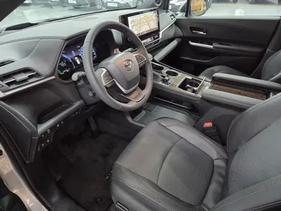 Toyota Sienna 2025, 2501 км, за 43024.16 USD - фото 13