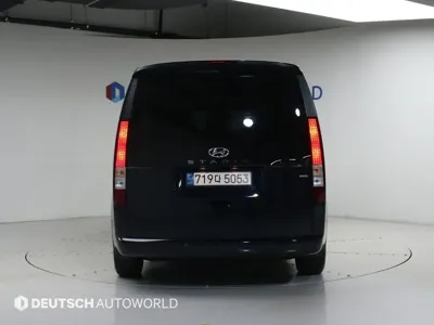 Hyundai Staria 2023, 37684 км, за 18839.44 USD