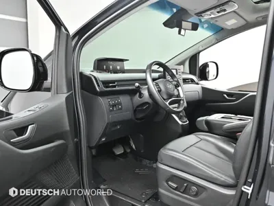 Hyundai Staria 2023, 37684 км, за 18839.44 USD - фото 11