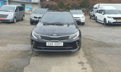 Kia K5 2016, 269169 км, за 2494.42 USD