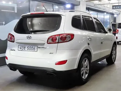 Hyundai Santafe 2011, 189920 км, за 2340.24 USD