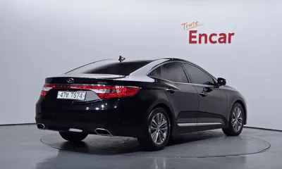 Hyundai Grandeur 2015, 139254 км, за 5144.23 USD