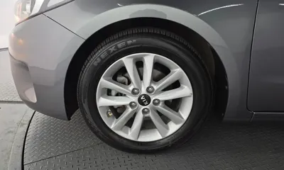 Kia K3 2016, 129383 км, за 3741.63 USD