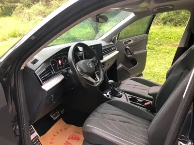 Volkswagen Tiguan L 2022, 40000 км, за 15273.39 USD - фото 6