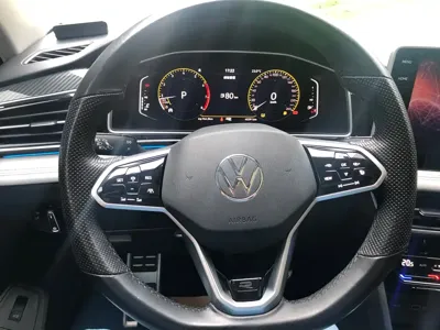 Volkswagen Tiguan L 2022, 40000 км, за 15273.39 USD - фото 14