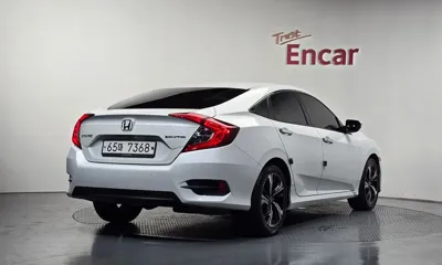 Honda Civic 2017, 127859 км, за 7601.8 USD