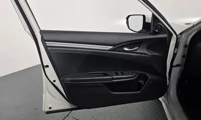 Honda Civic 2017, 127859 км, за 7601.8 USD - фото 24