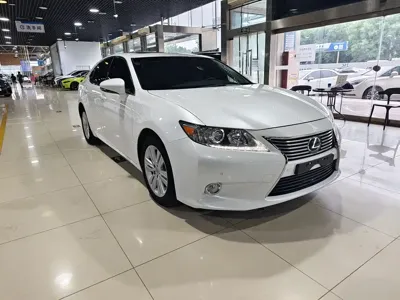 Lexus ES · 2014 год
