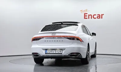 Hyundai Grandeur 2023, 88126 км, за 17499.36 USD