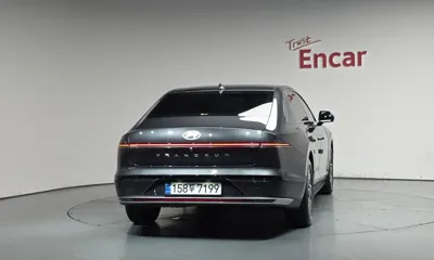 Hyundai Grandeur 2023, 50333 км, за 20840.4 USD