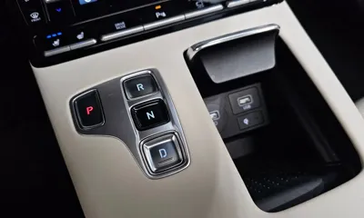 Hyundai Grandeur 2022, 61460 км, за 15953.63 USD - фото 9