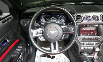 Ford Mustang 2019, 90106 км, за 20283.58 USD - фото 13