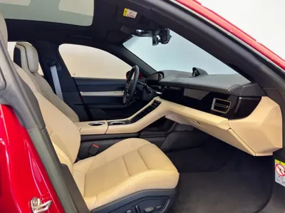 Porsche Taycan 2023, 24630 км, за 80093.74 USD - фото 9