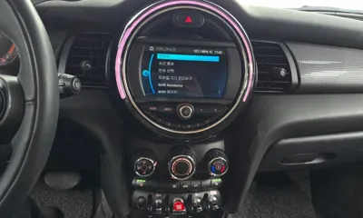 MINI Cooper 2019, 62271 км, за 8923.86 USD - фото 16