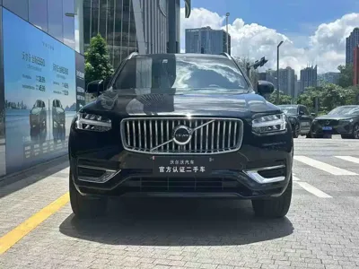 Volvo XC90 2023, 49000 км, за 36565.16 USD