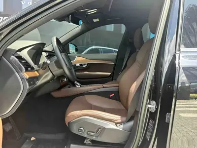 Volvo XC90 2023, 49000 км, за 36565.16 USD