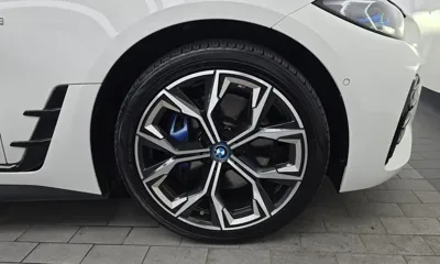 BMW i4 2022, 83538 км, за 30400.6 USD - фото 21