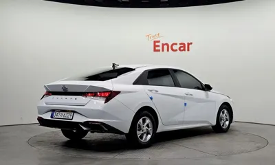 Hyundai Avante 2021, 89839 км, за 10113.7 USD