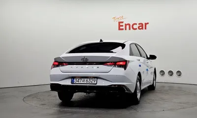 Hyundai Avante 2021, 89839 км, за 10113.7 USD