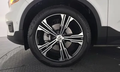 Volvo XC40 2021, 37307 км, за 20198.66 USD