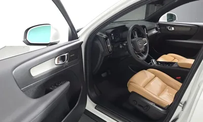 Volvo XC40 2021, 37307 км, за 20198.66 USD - фото 11