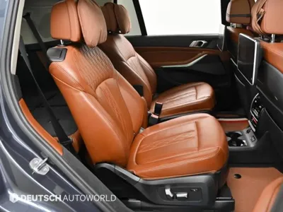 BMW X7 2020, 49074 км, за 46866.77 USD - фото 12