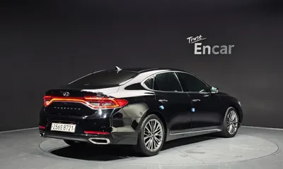 Hyundai Grandeur 2018, 165472 км, за 7796.5 USD