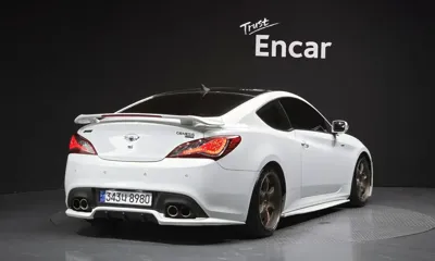 Hyundai Genesis 2011, 175499 км, за 3672.88 USD