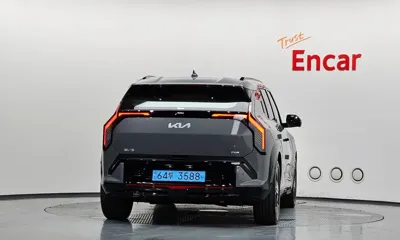 Kia EV3 2025, 27388 км, за 25696.09 USD