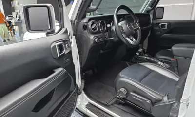 Jeep Wrangler 2021, 59517 км, за 23959.56 USD - фото 10
