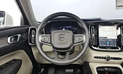 Volvo XC40 2025, 20294 км, за 27504.27 USD - фото 12