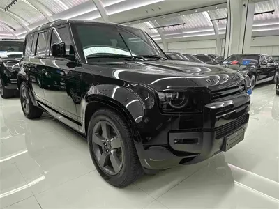 Land Rover Defender 2026, 4600 км, за 112564.03 USD