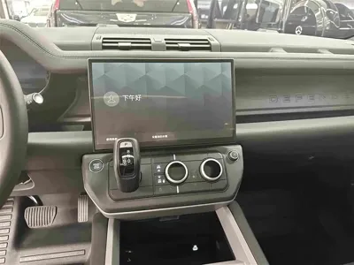 Land Rover Defender 2026, 4600 км, за 112564.03 USD - фото 8