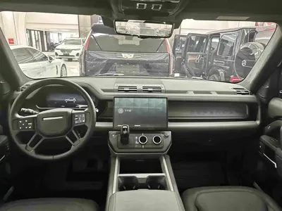 Land Rover Defender 2026, 4600 км, за 112564.03 USD - фото 17