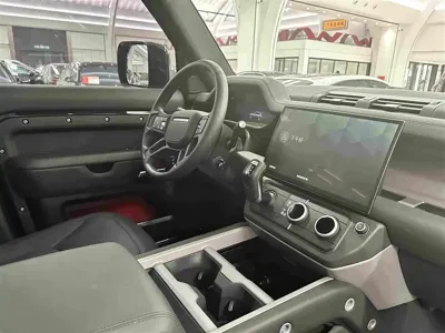 Land Rover Defender 2026, 4600 км, за 112564.03 USD - фото 24