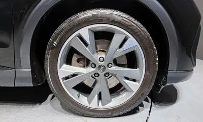 Audi Q4 e-tron 2022, 119596 км, за 20350.18 USD
