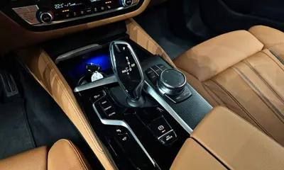 BMW 5-Series 2023, 95674 км, за 22581.07 USD - фото 9