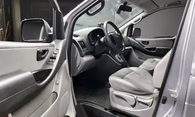Hyundai Starex 2018, 101005 км, за 8484.61 USD - фото 11