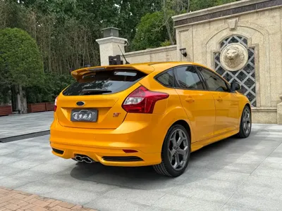 Ford Focus (Import) 2014, 57000 км, за 15039.82 USD