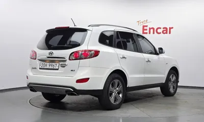 Hyundai Santafe 2012, 187938 км, за 2822.63 USD
