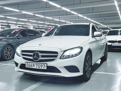 Mercedes-Benz C-Class · 2020 год