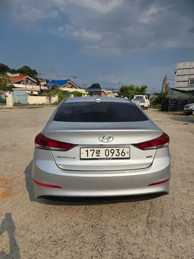 Hyundai Avante 2016, 104000 км, за 5448.34 USD