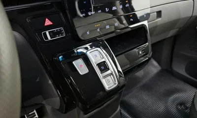 Hyundai Staria 2022, 145686 км, за 15698.89 USD - фото 9