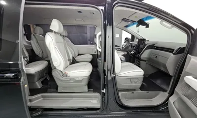 Hyundai Staria 2022, 145686 км, за 15698.89 USD - фото 11