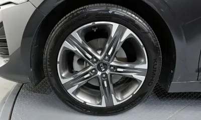 Kia K5 2021, 57556 км, за 14325.71 USD