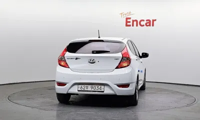 Hyundai Accent 2012, 114714 км, за 2487.86 USD