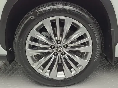 Toyota Highlander 2025, 2064 км, за 43554.56 USD