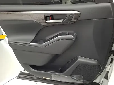 Toyota Highlander 2025, 2064 км, за 43554.56 USD - фото 15